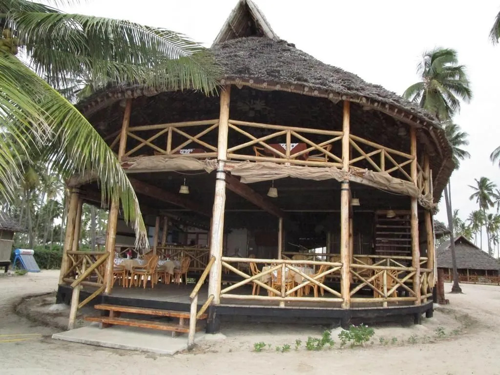 Barrys Beach Resort Pangani