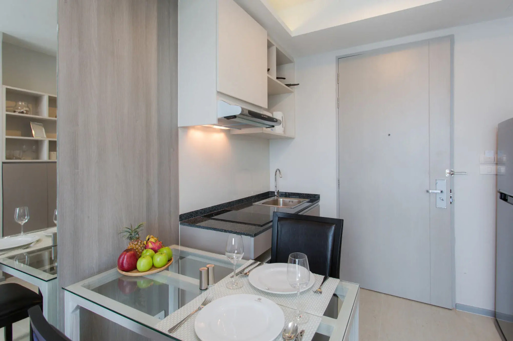 6th Avenue Surin by Lofty
