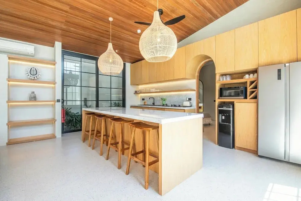 Bohemian Lush 5BR Retreat, 5 Mins to Bingin Beach