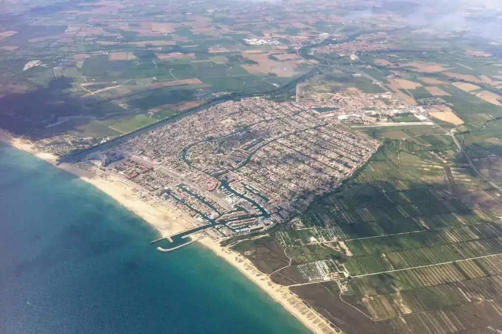 Apartament al centre Empuriabrava amb pàrquing A1