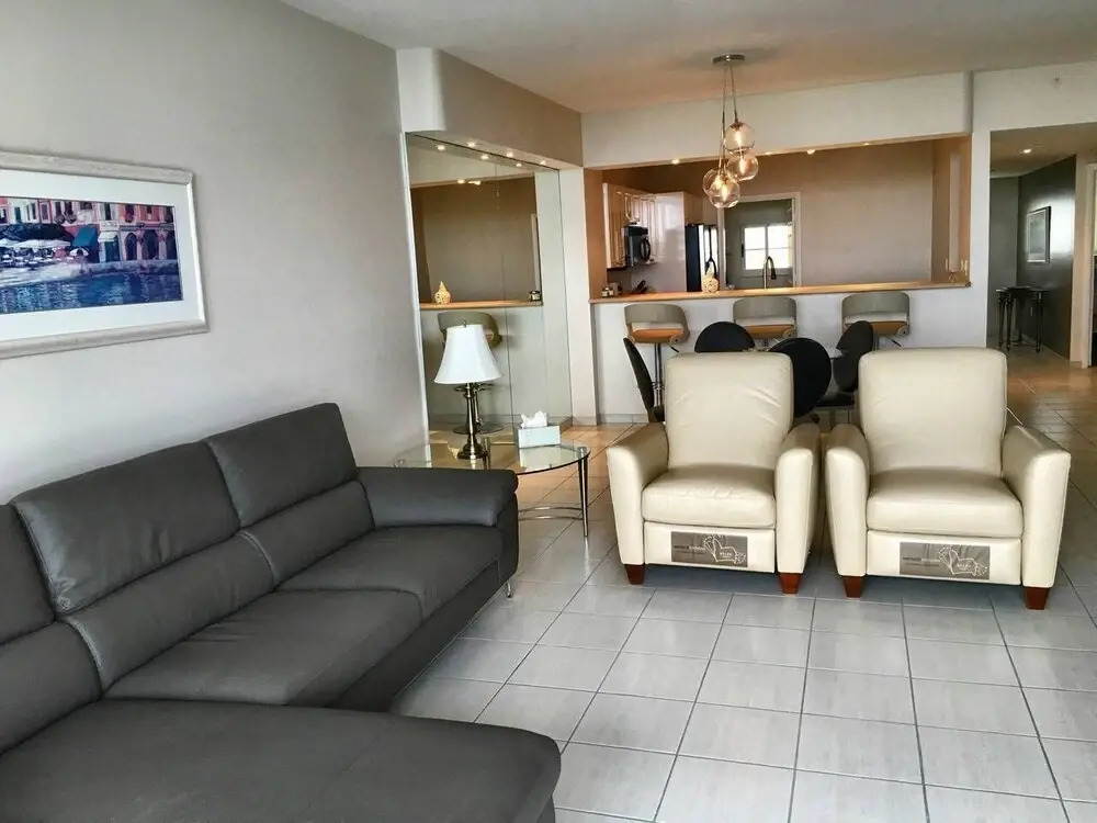 Le Golden Bay 906- 6 People, Sunny Isles Str-01044