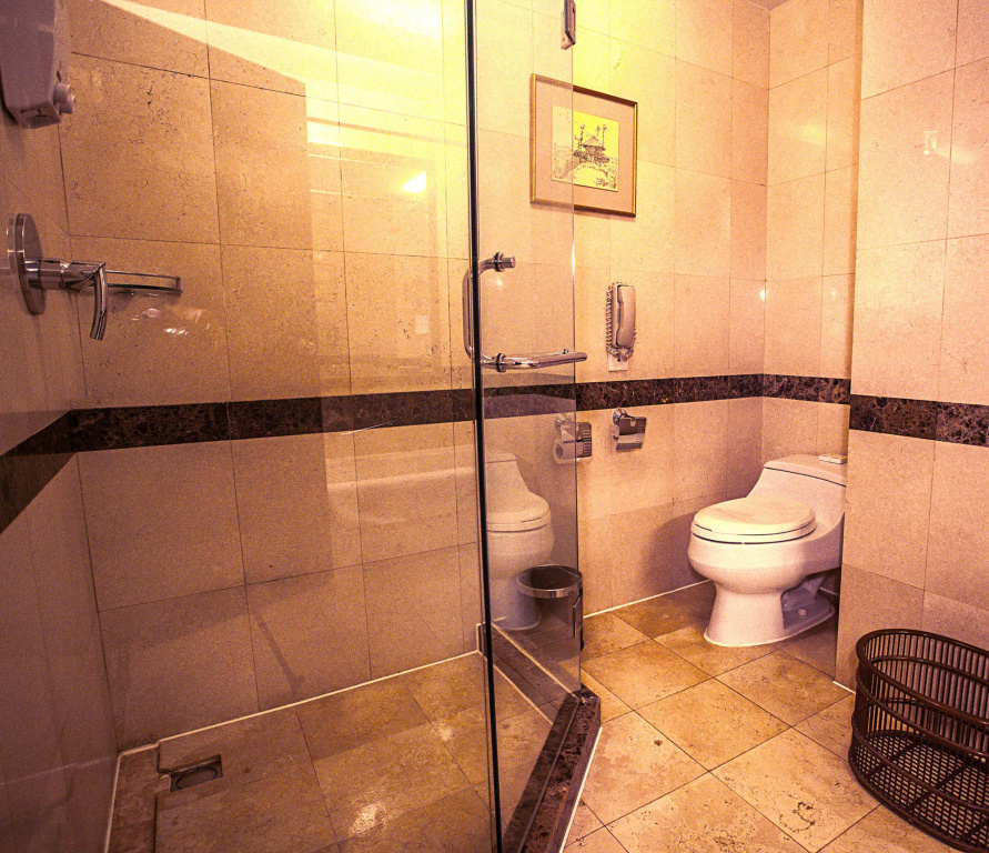 Guilin Lijiang Waterfall Hotel