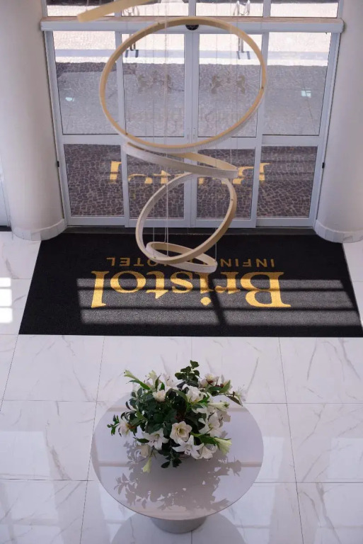 Bristol Infinity Hotel