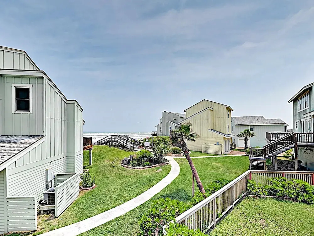 Oceanview Hideaway in Lost Colony by RedAwning