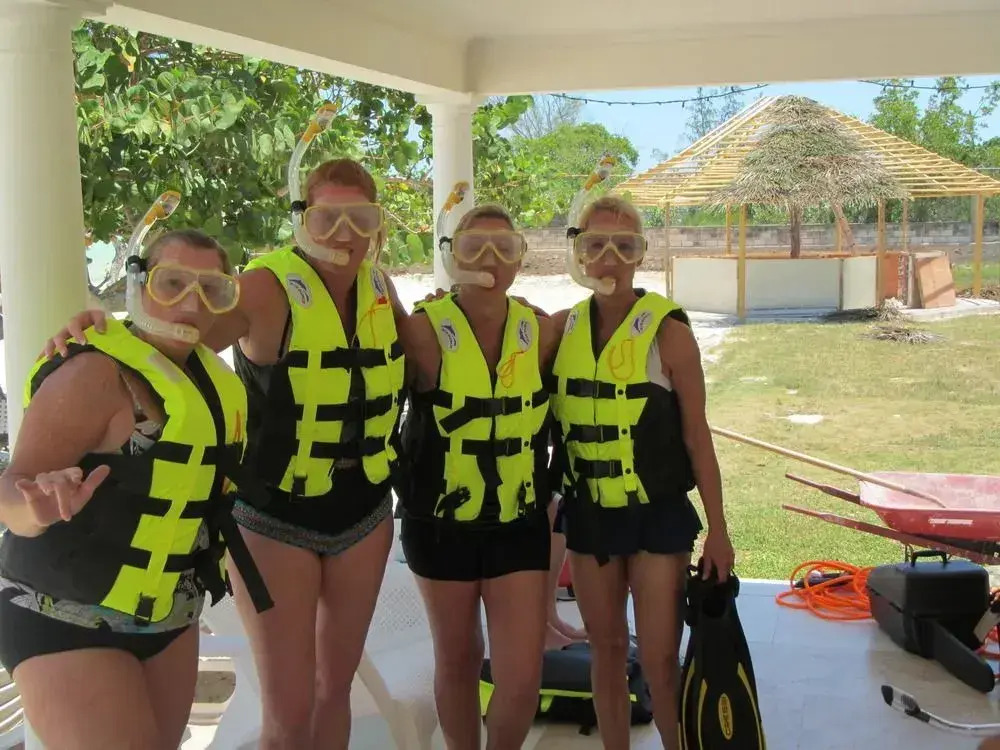 Captain's Cove Beach Resort & Villas