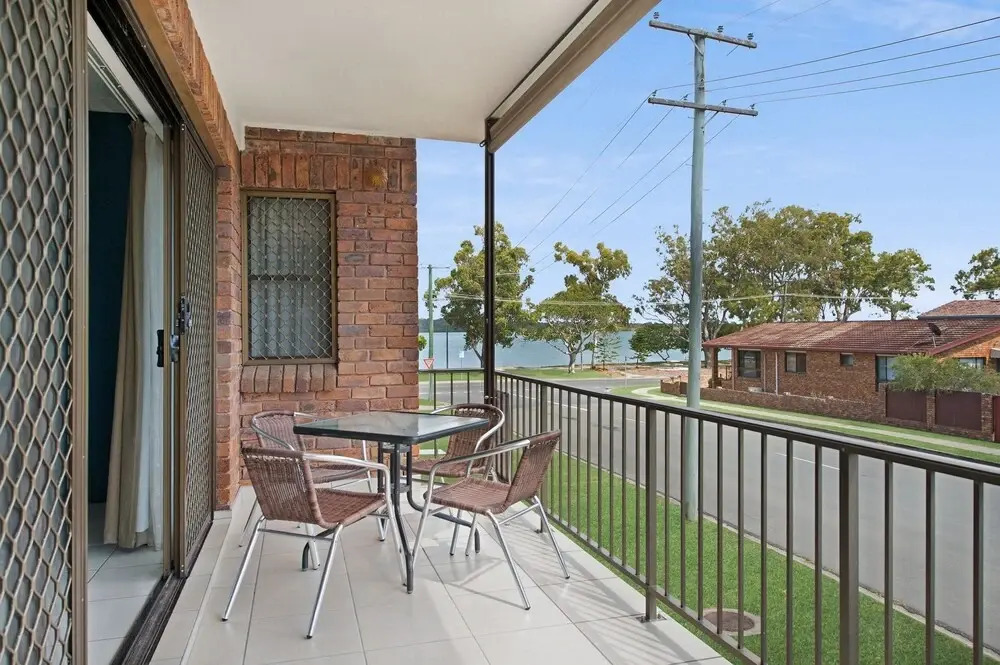 Waterviews,Pool, Wifi its all here !- Welsby Pde, Bongaree