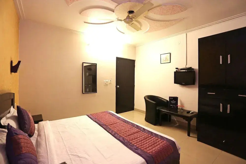 Oyo 19046 Hotel Airport Suites