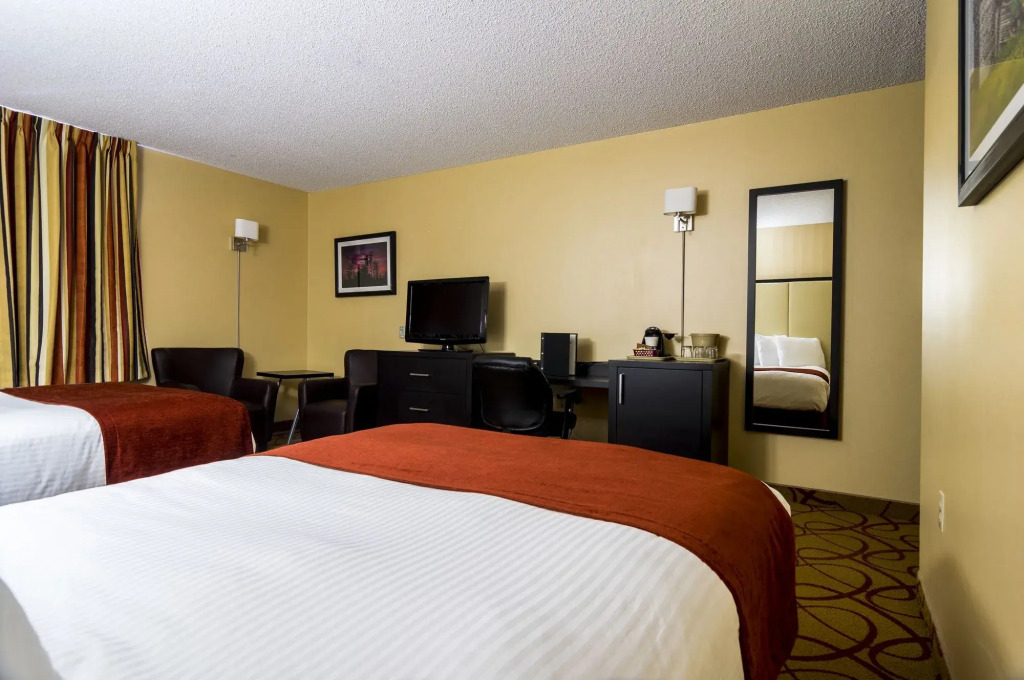 Sinbads Hotel & Suites
