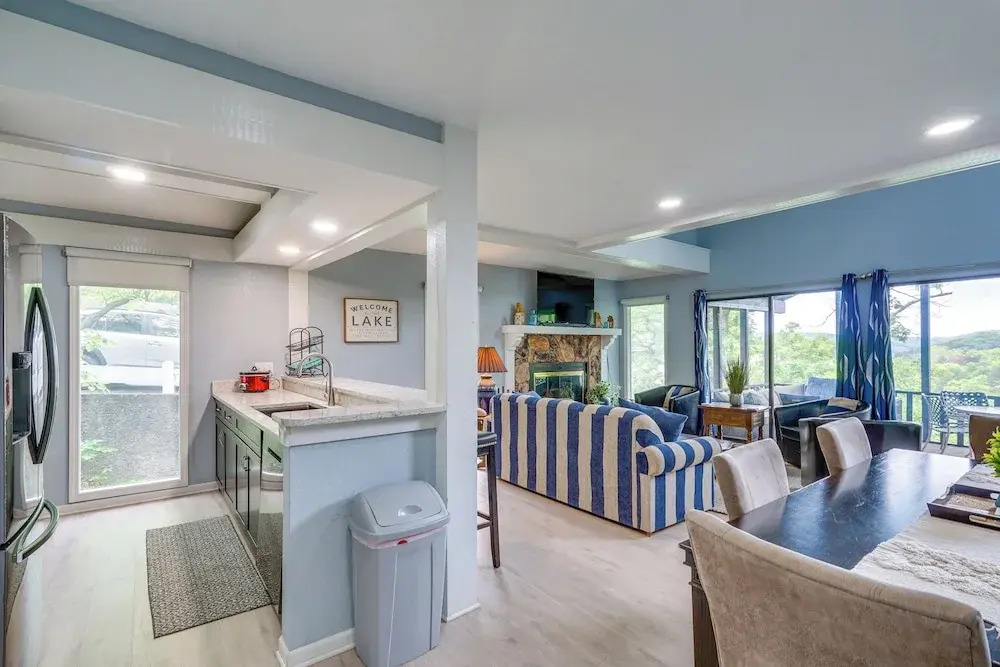 Group Friendly! Lake-view Margaritaville Retreat