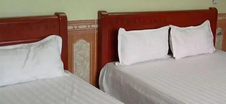 Avi Transit Hotel