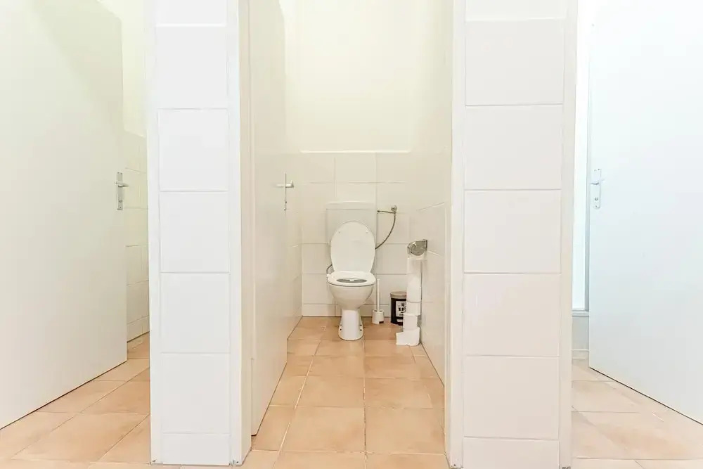 6BR Apt with Garden near Danube