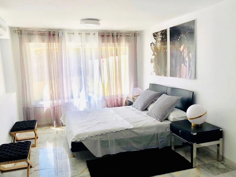 La Sala - Shabby Chic Bungalow in 5 min Walk From the Puerto Banus Beaches