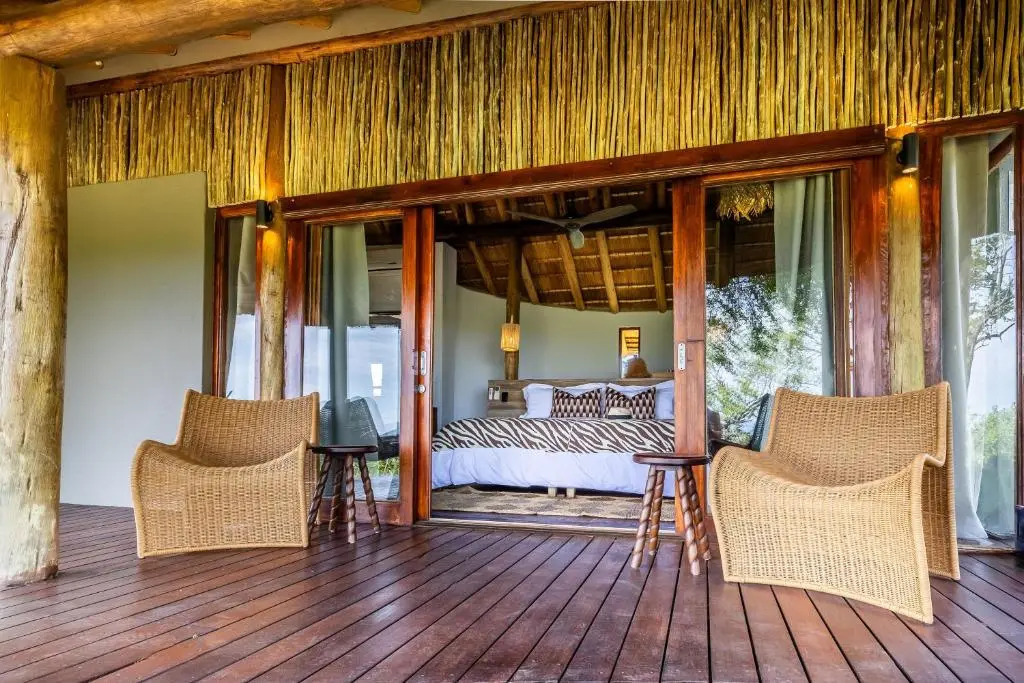 Buffalo Ridge Safari Lodge