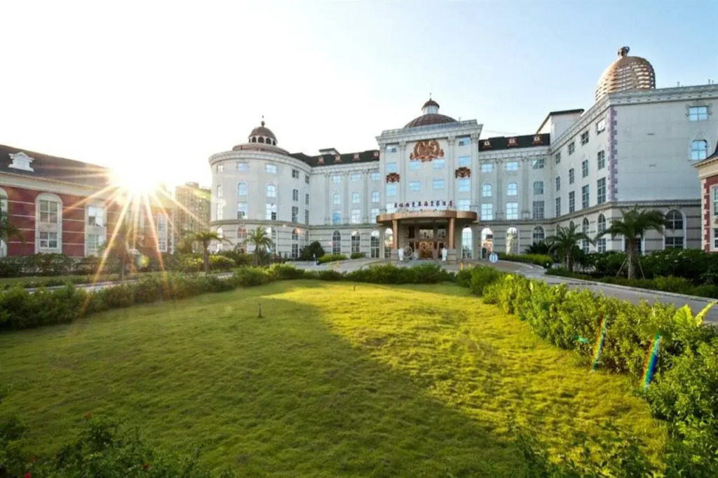 The Royal Pinnacle Hotel