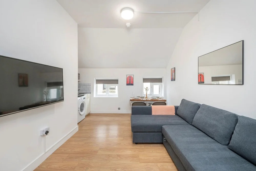 The Cutesy - Fitzrovia - by Frankie Says