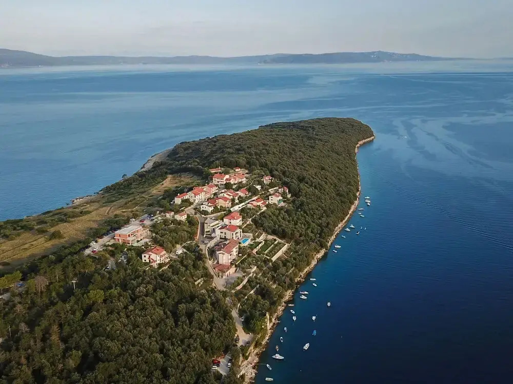 Vlastelini II Duga Luka