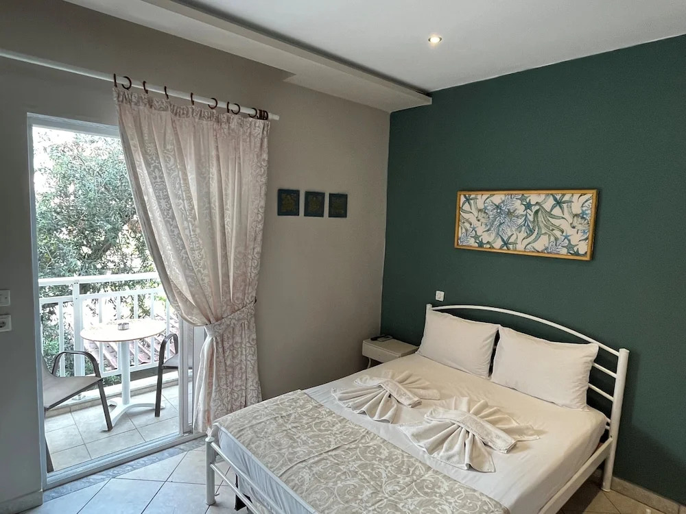 Room in Studio - Beautiful Room in Limenaria, Only Five Minutes Away From Center
