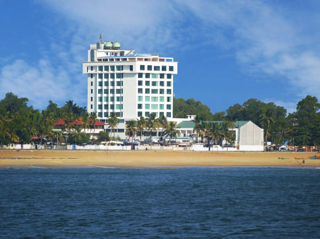Отель Коллама The Quilon Beach and Convention Center