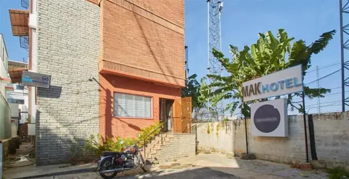 Mak Hotel