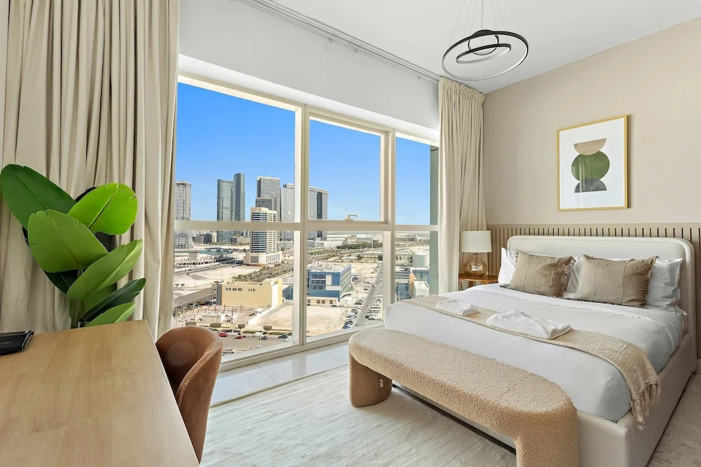 Silkhaus Luxury 2BR in Marina Heights Near Canal