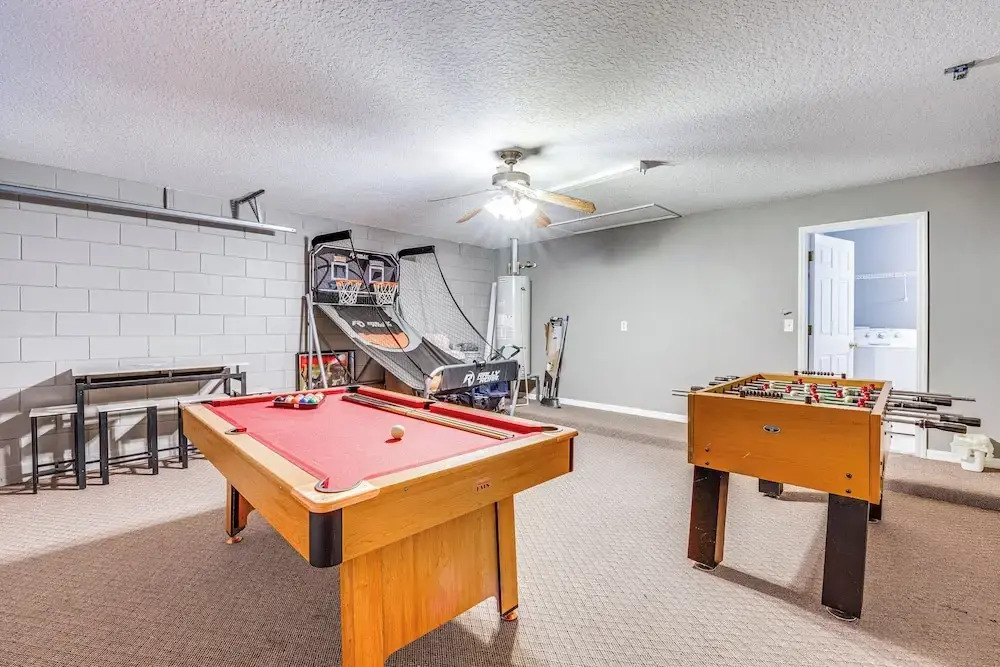 17 Mi to Disney: Home w/ Game Room in Davenport