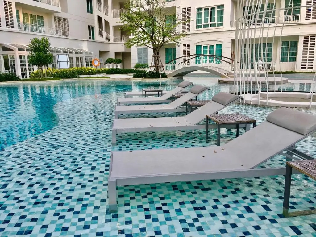 Summer Huahin Condo612,Near beach&Cicada,Beautiful swimming pool