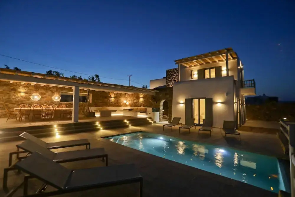 Villa Moonflower