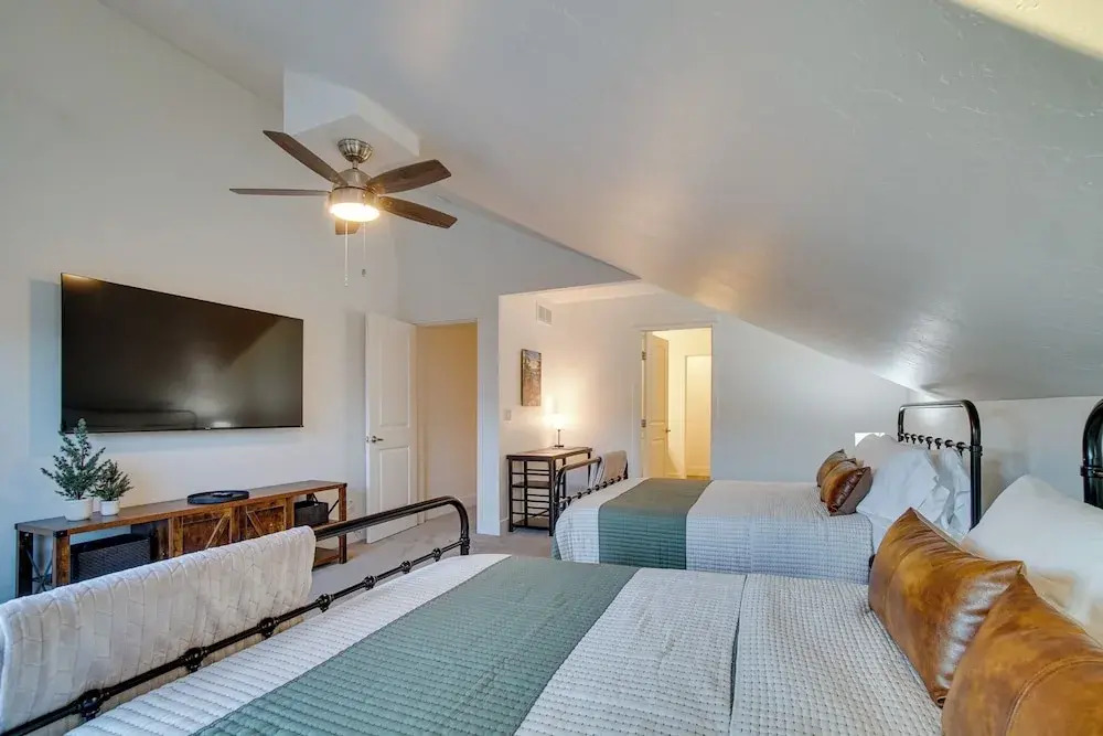 Mccall Vacation Rental w/ Private Balcony & Grill!