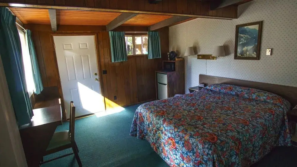 Mountain Pine Motel