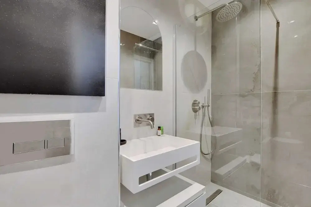 Authentic apt - 2br/6p - Rue des Martyrs - Opera