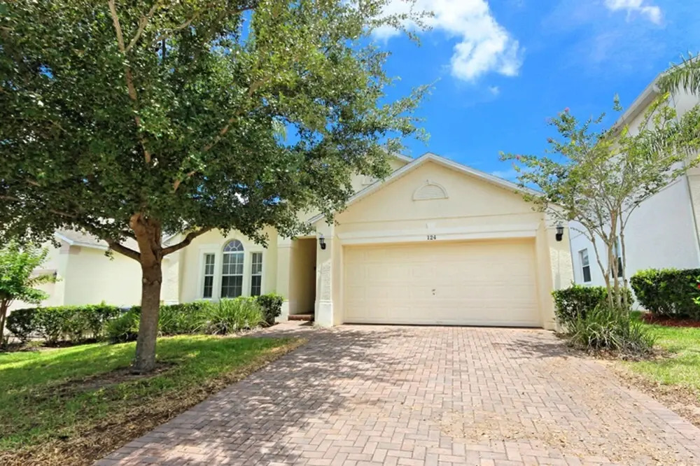 The Larkhaven by Florida Spirit