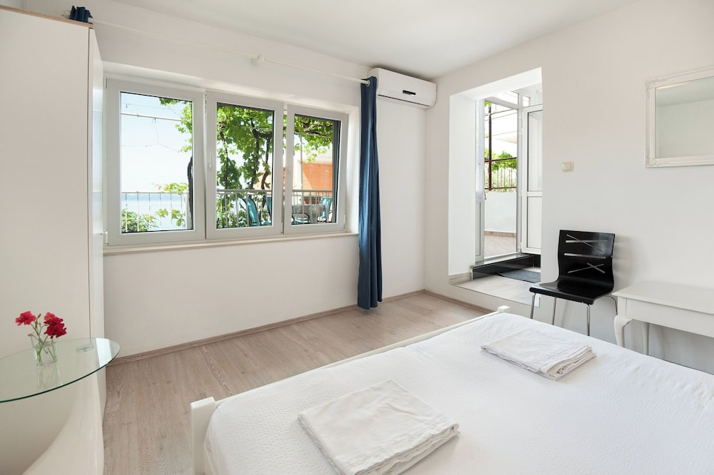 Apartments Antonija
