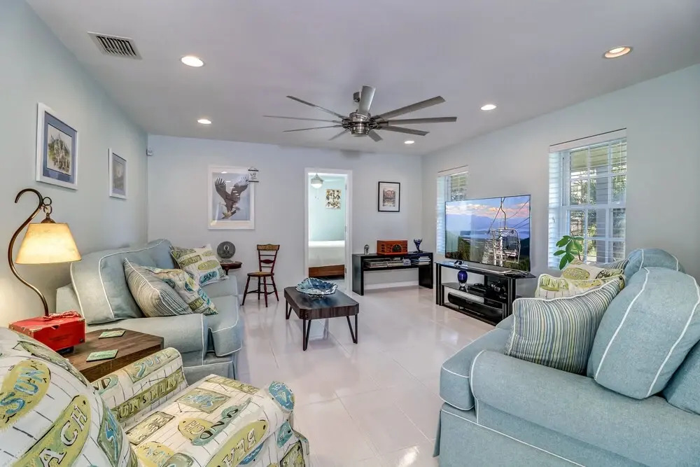 58th St S 1826 - 4 Br Home