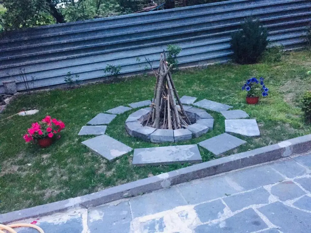 ბორჯომი საოჯახო სასტუმრო "გიომანი" Borjomi Guest House "GioMaNi" დასვენება ბორჯომში "GioMaNi"