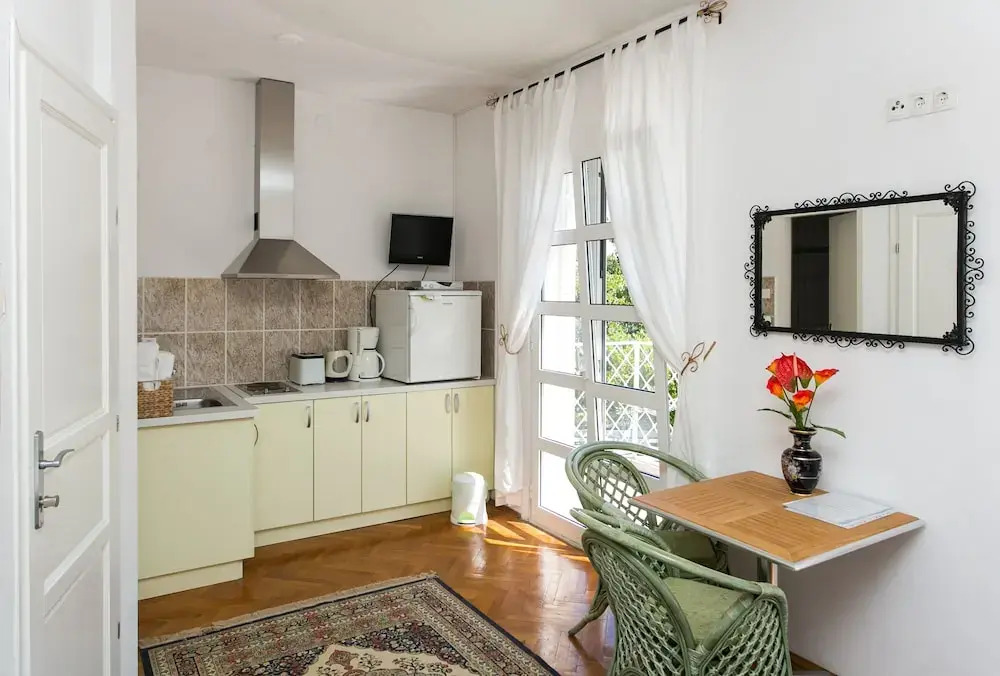 Villa Patricija, Zaton Dubrovnik