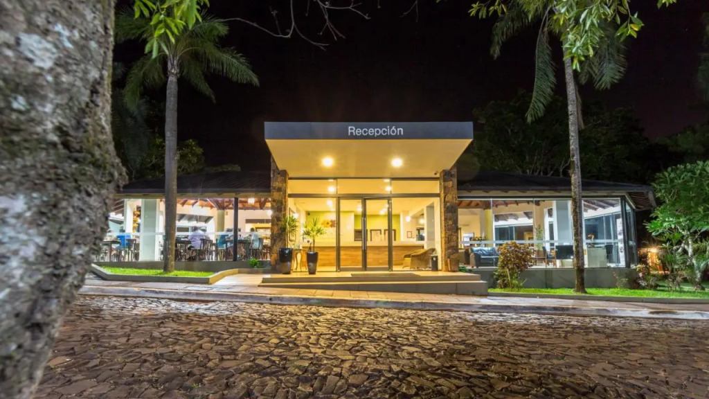 Pirayu Hotel & Resort