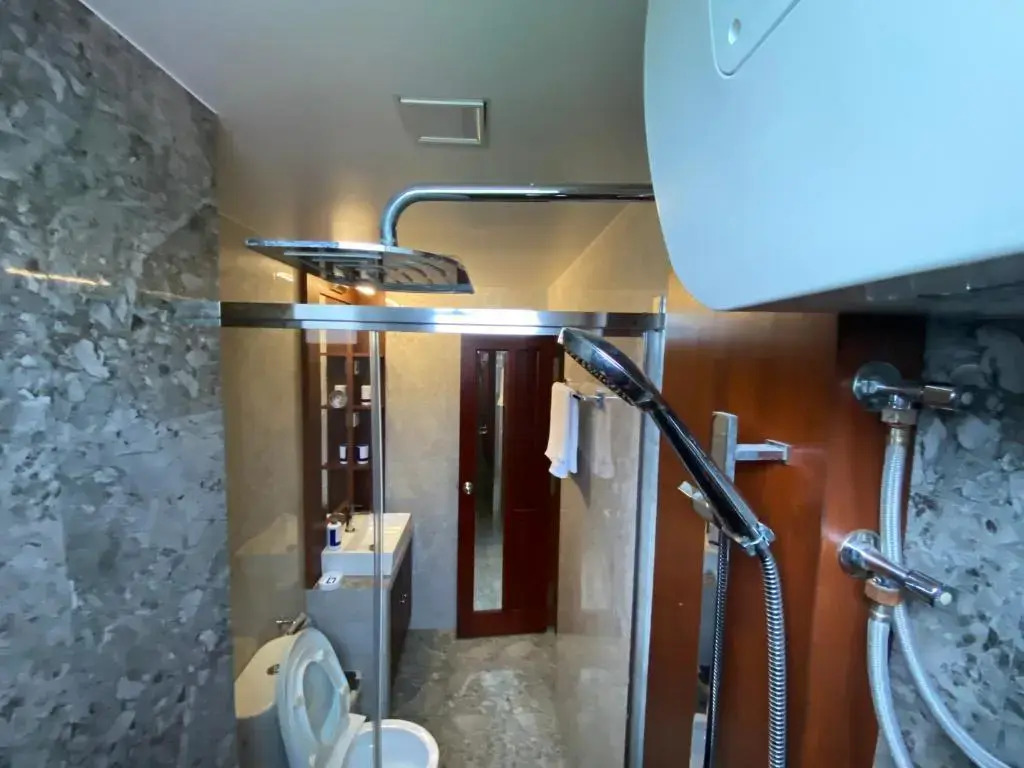 Luxury 3 Room Apartment by Oboe