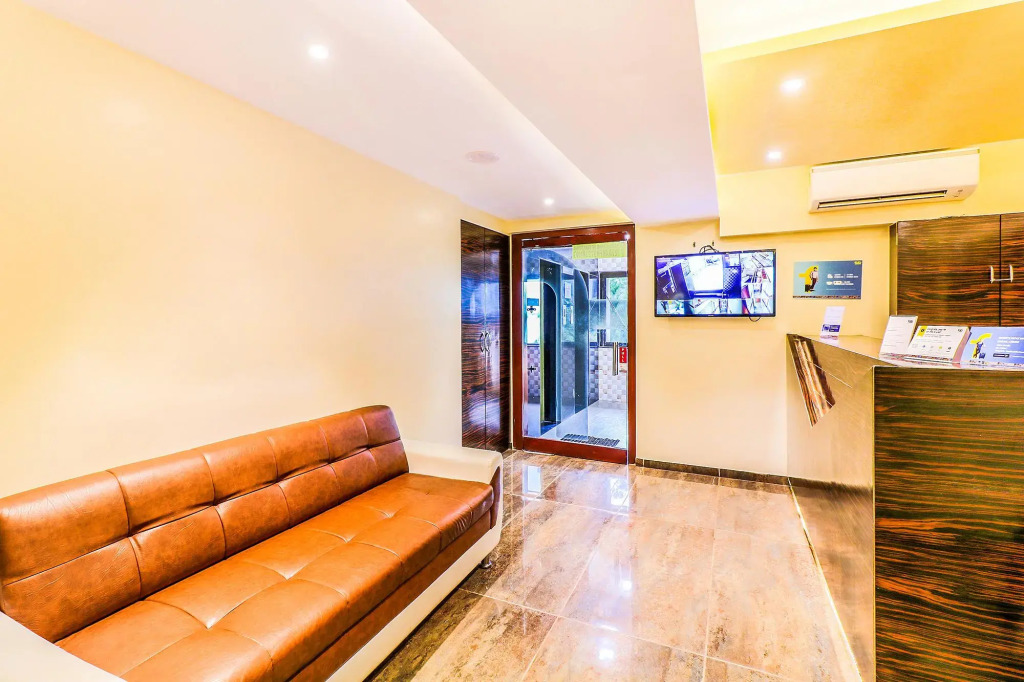 FabHotel Byaris International