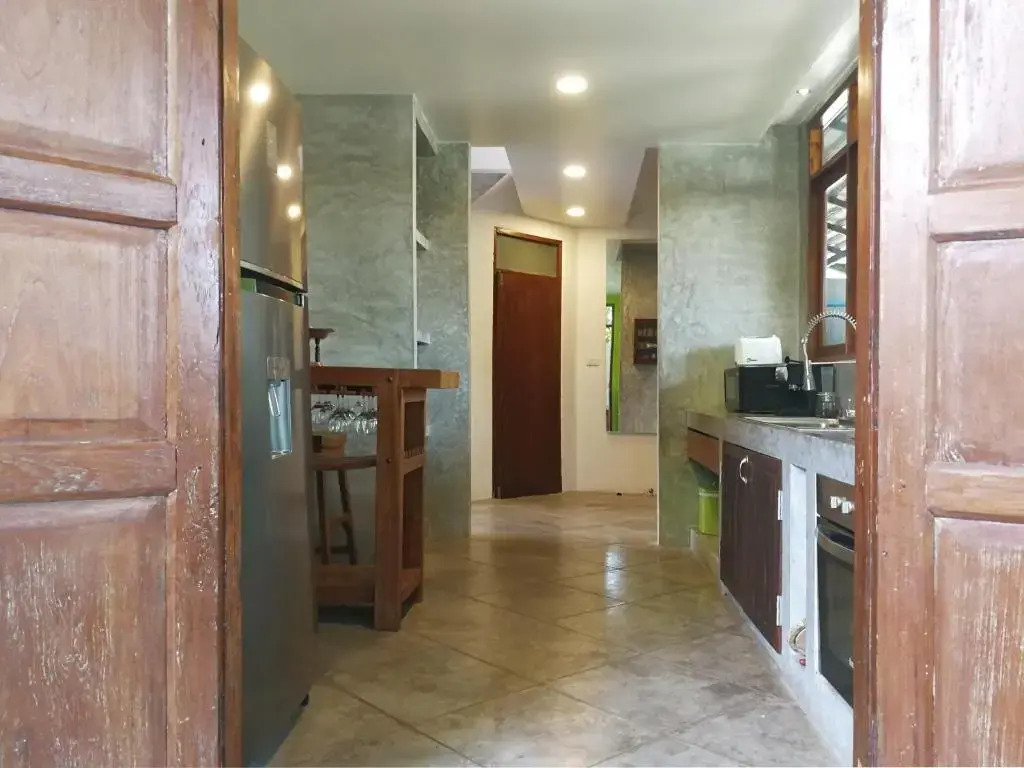 Ping Pool Villa 1