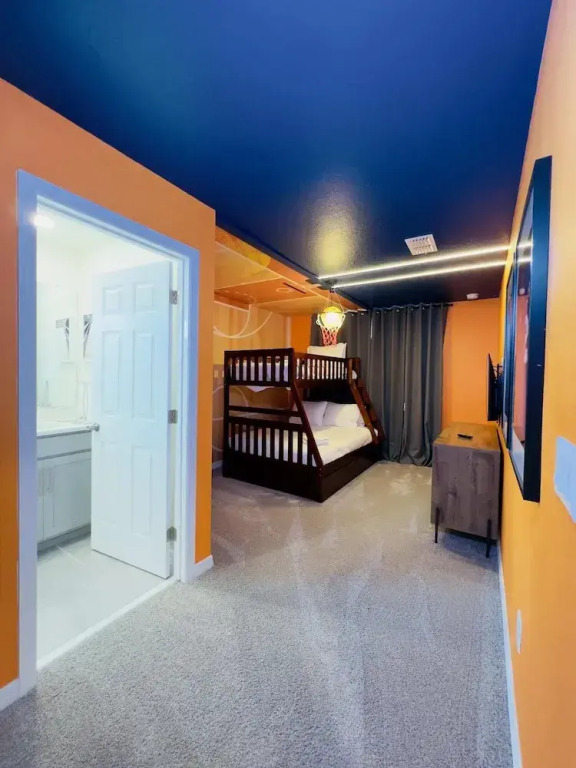Brand New charming themed home near Disney