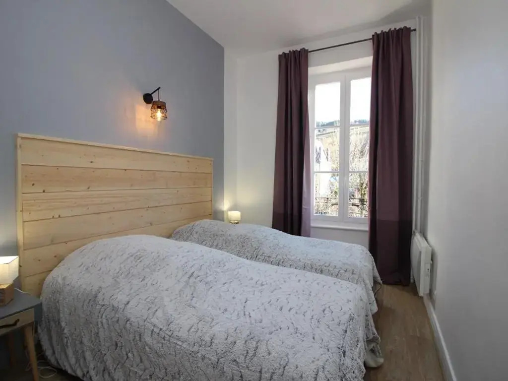 Appartement La Bourboule, 2 pièces, 4 personnes - FR-1-608-159