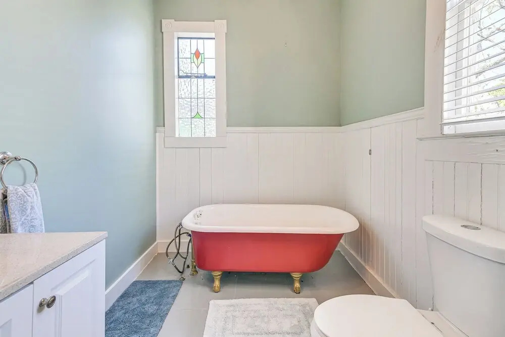 1/2 Mi to Beach! Historic Family Home in Galveston