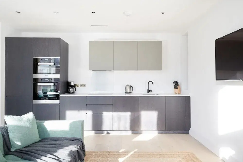 Beautiful Westminster Suites by Sonder