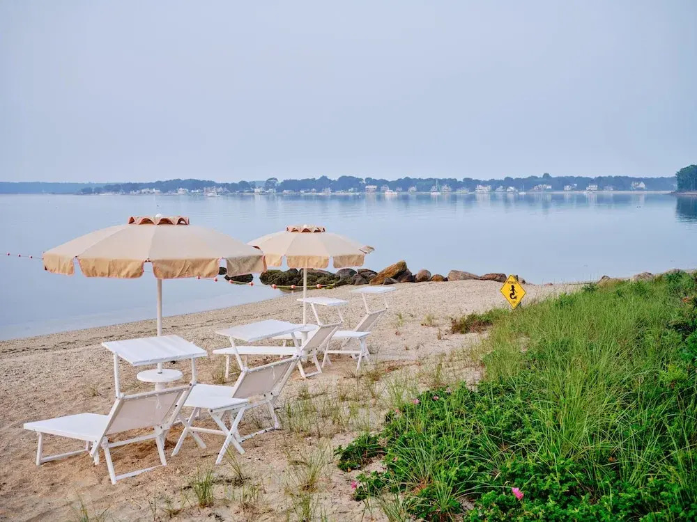 Silver Sands Motel & Beach Bungalows