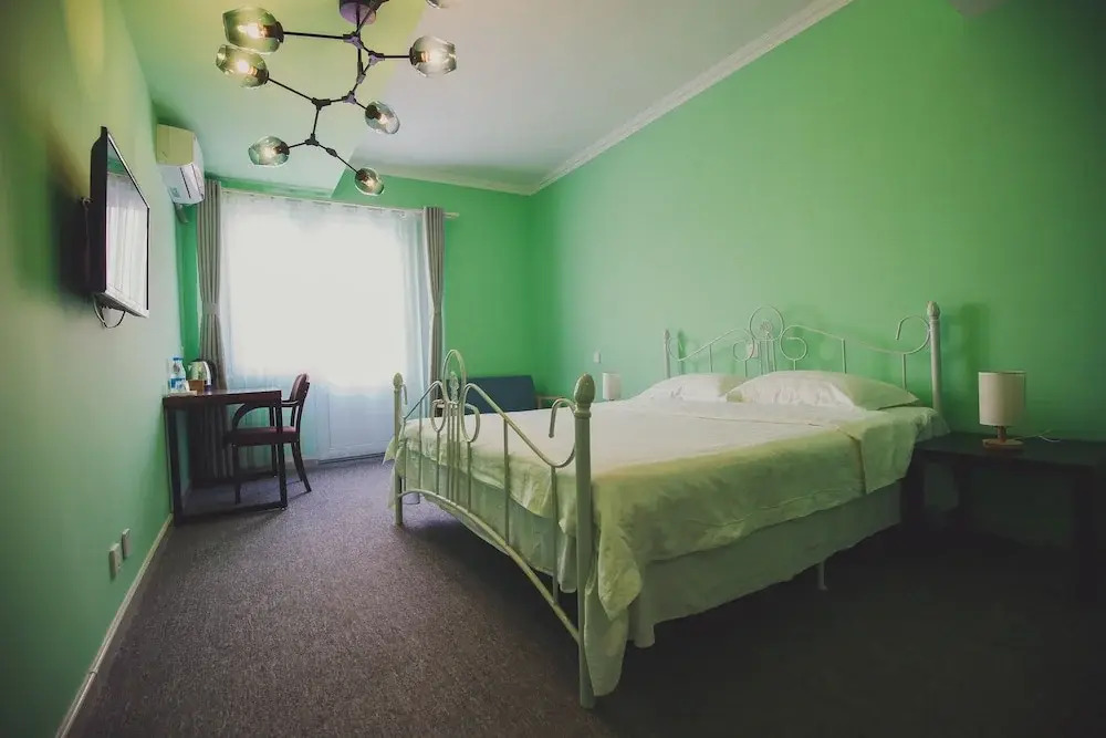 White Horse Times Hotel