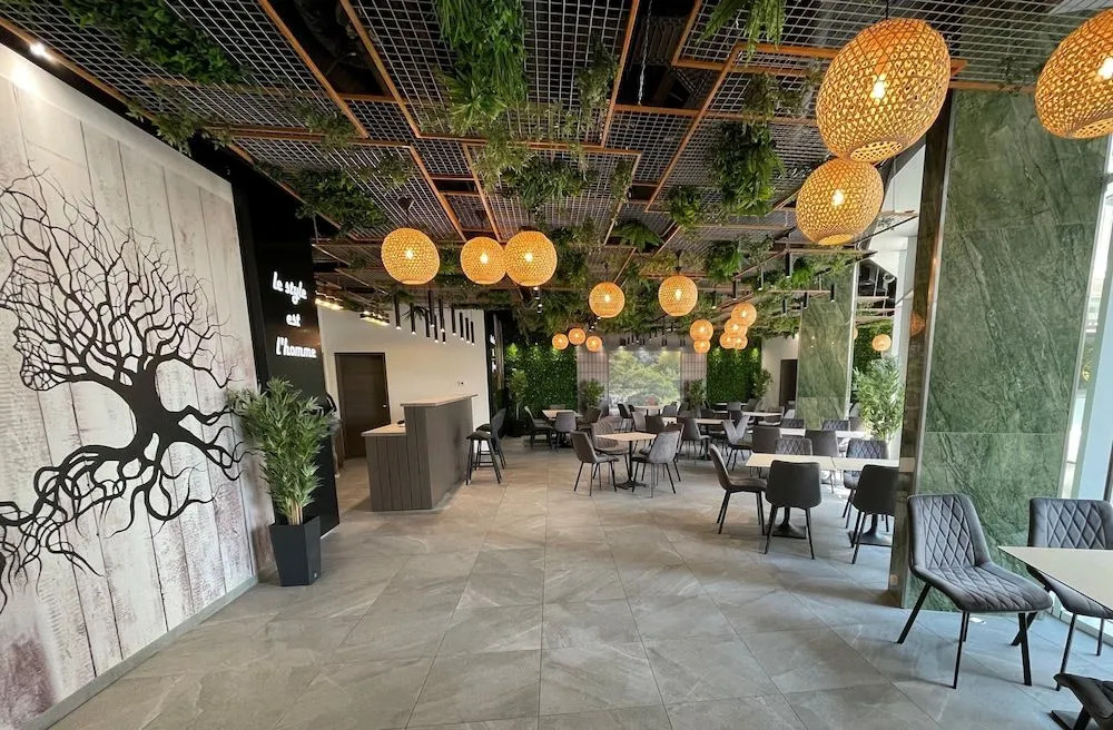Parizs Garden Apartments