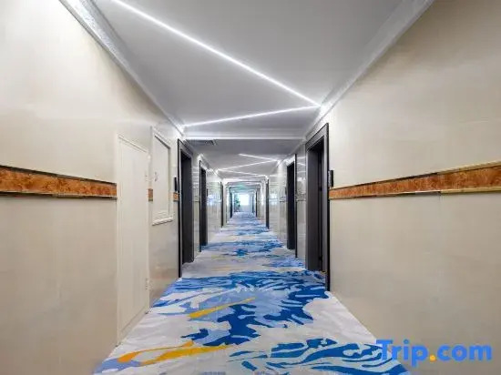 Haikou Golden Century Hotel (Guomao Center Friendship Sunshine City Store)