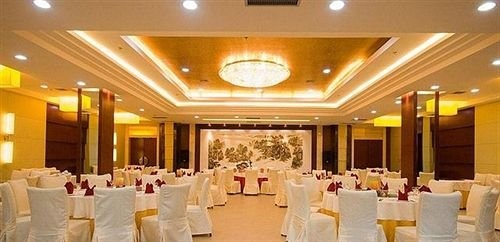 Qingyang Xifeng Hotel