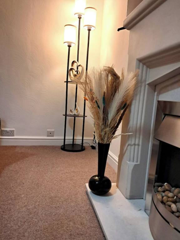2 Bed Home - Parking, Private Garden, Wifi