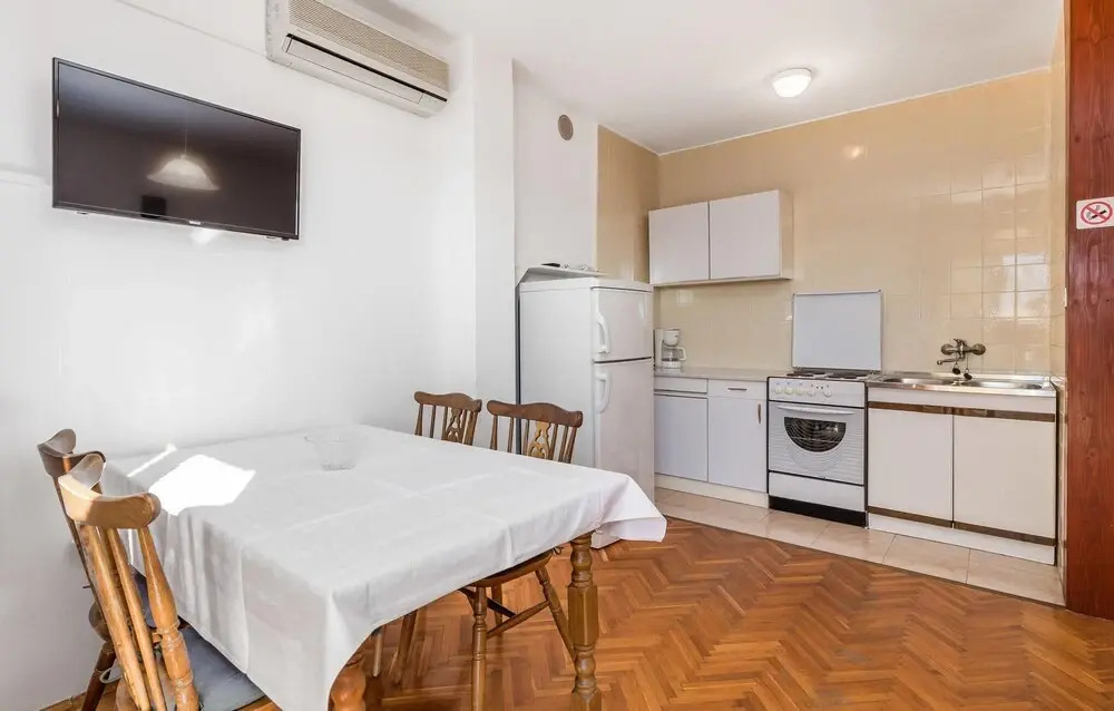 Awesome Apartment in Rab With 2 Bedrooms